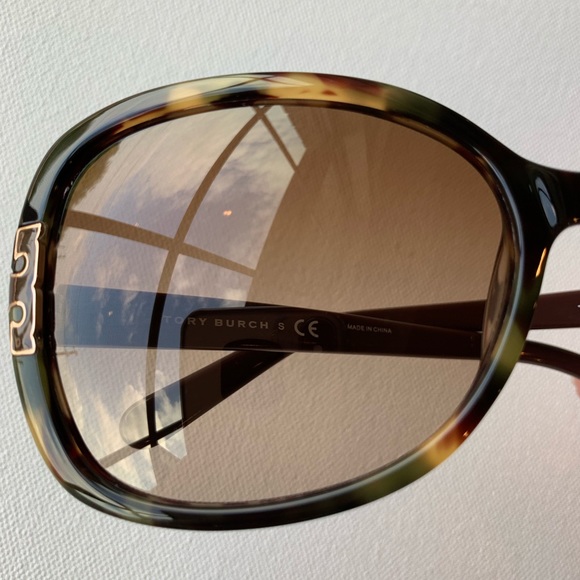 TORY BURCH Oversized Sunglasses (Pre-owned) - Picture 5 of 8